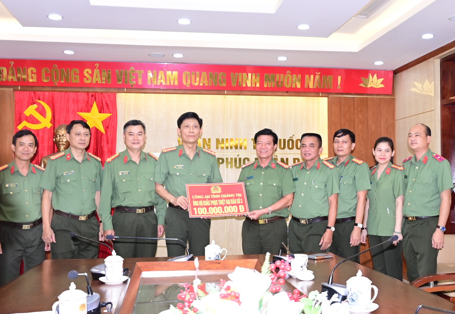 Công an tỉnh Quảng Trị ủng hộ 100 triệu đồng giúp CATP Hải Phòng khắc phục hậu quả cơn bão số 3